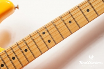 Player Plus  Stratocaster - Tequila Sunrise